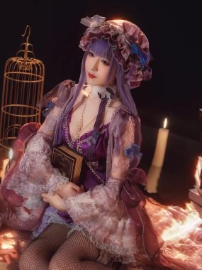 COS图集丨Coser弥音音ww:20P帕秋莉cos,236MB高清暴击,这才是真正的魔法少女！