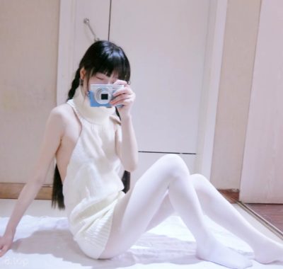 COS图集丨Coser西尔酱:NO.020- 露背毛衣[77P-572MB]