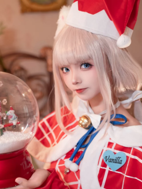 美图欣赏丨Coser艾西Aiwest:NO.023-香子兰圣诞 [44P-541M]