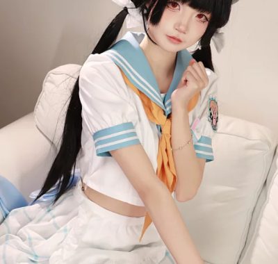 COS图集丨Coser五更百鬼:NO.048-二月舰长图[15P-83.2M]